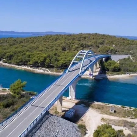 Denis アパート Ždrelac