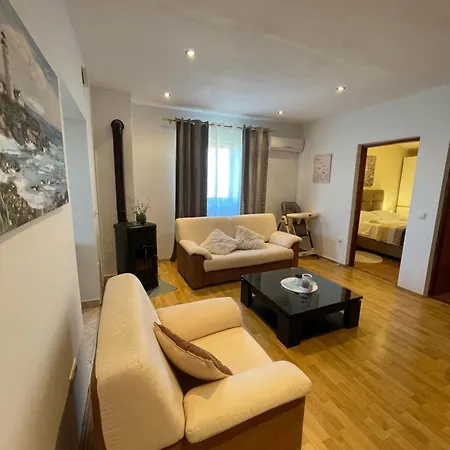 Denis アパート Ždrelac