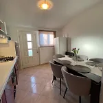 Denis Apartamento *